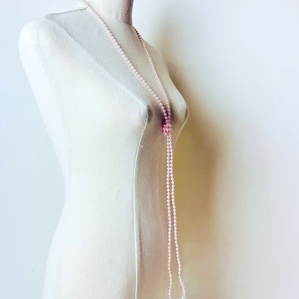 Vintage Baby pink faux pearl long necklace - Picture 2 of 3